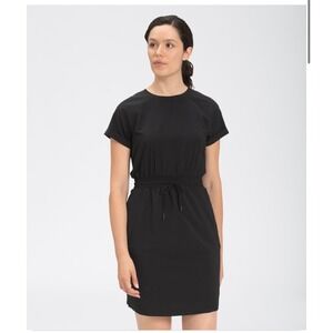 The North Face Never Stop Wearing Dress Gray Short Sleeve